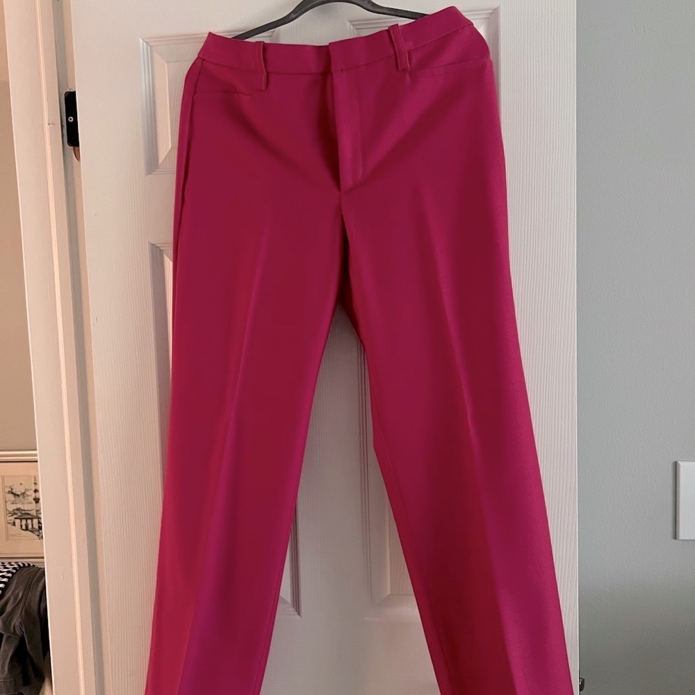 Banana Republic Women's Pink Straight Leg Pants👖☀️